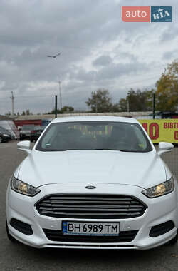 Седан Ford Fusion 2015 в Измаиле