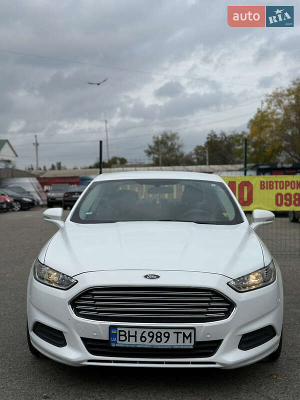Седан Ford Fusion 2015 в Ізмаїлі фото Седан Ford Fusion 2015 в Ізмаїлі