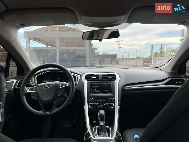 Седан Ford Fusion 2016 в Кривом Роге