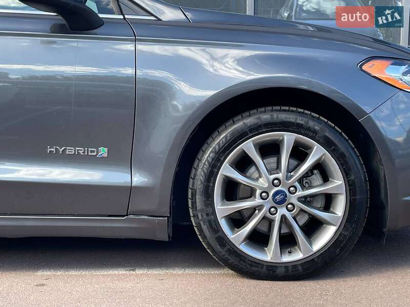 Седан Ford Fusion 2017 в Києві