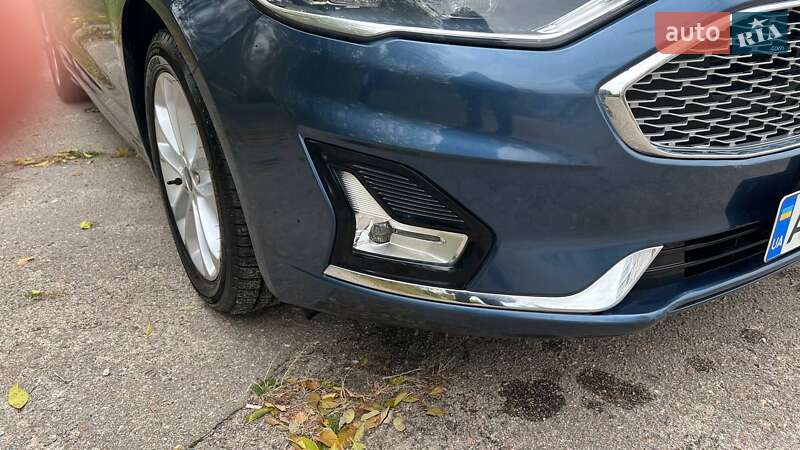 Седан Ford Fusion 2019 в Запорожье