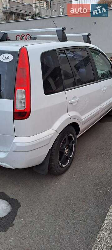 Хэтчбек Ford Fusion 2012 в Львове