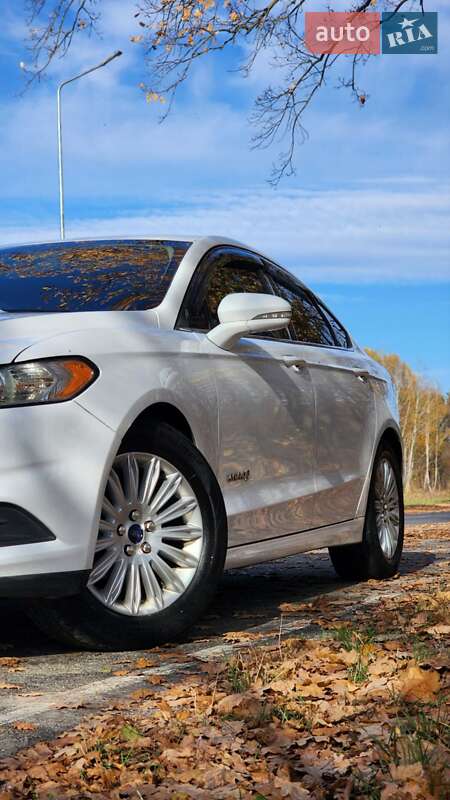 Седан Ford Fusion 2014 в Киеве фото 5 Седан Ford Fusion 2014 в Киеве