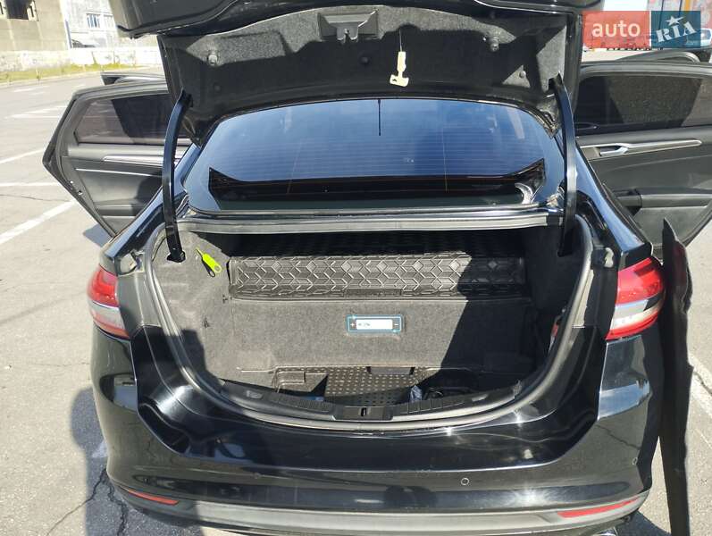 Седан Ford Fusion 2017 в Полтаві