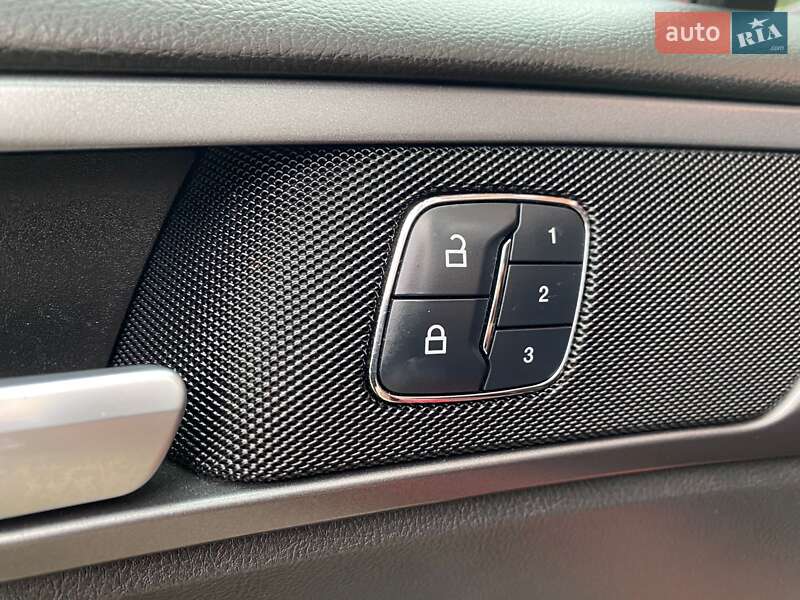 Седан Ford Fusion 2015 в Ивано-Франковске