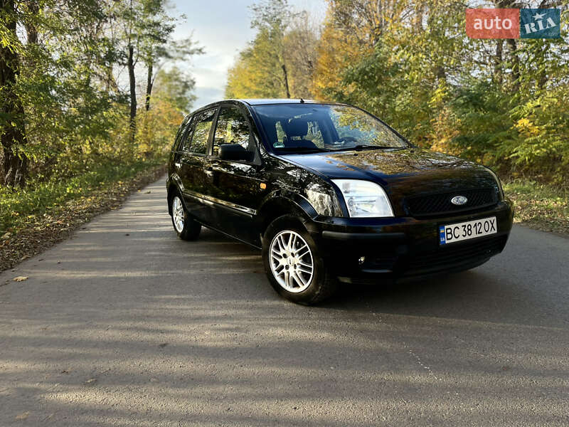 Хэтчбек Ford Fusion 2002 в Хмельницком