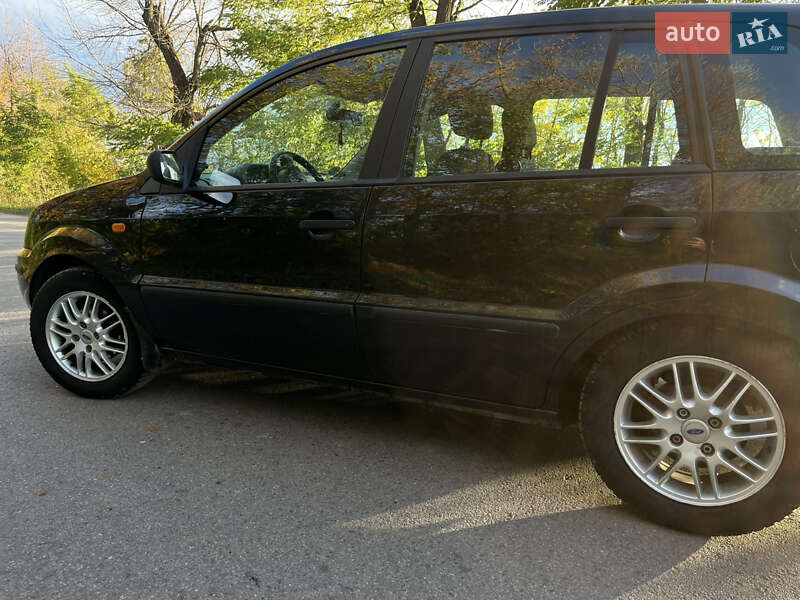 Хэтчбек Ford Fusion 2002 в Хмельницком