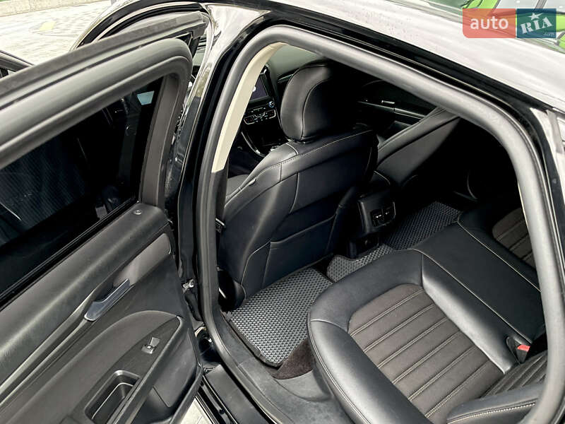 Седан Ford Fusion 2018 в Вараші