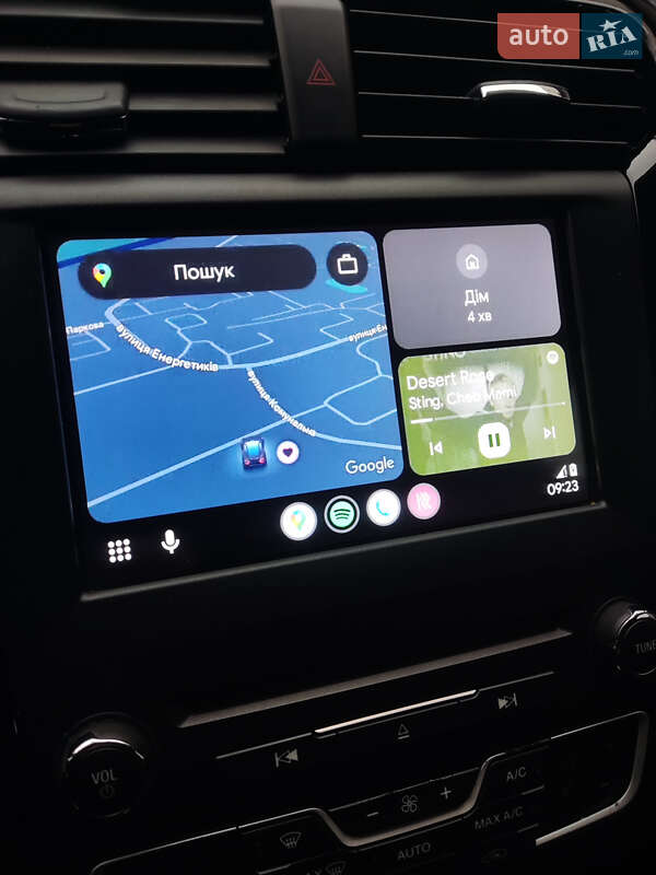 Седан Ford Fusion 2018 в Вараші