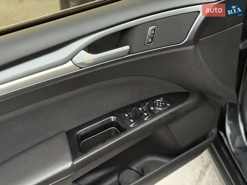 Седан Ford Fusion 2013 в Запорожье