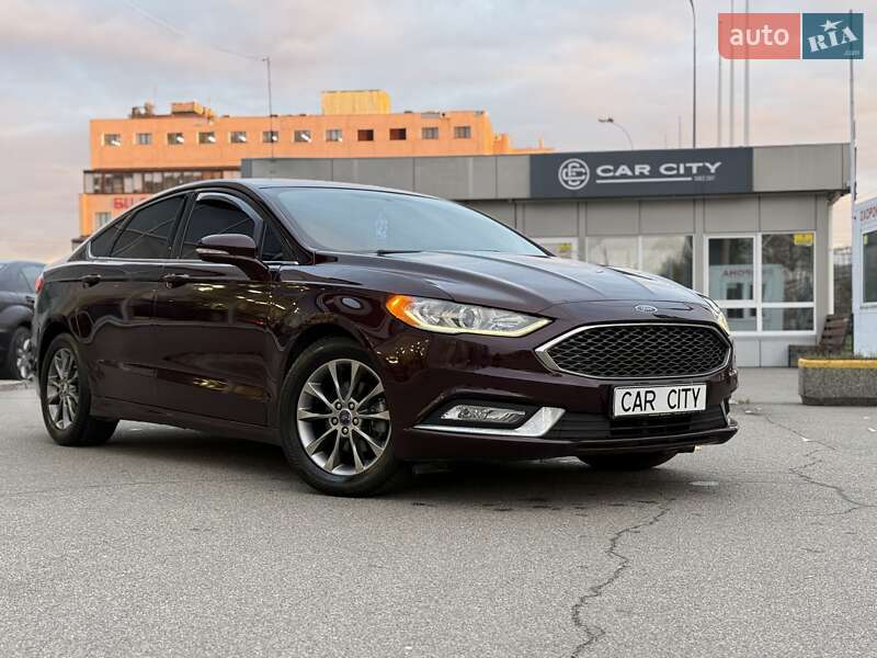 Седан Ford Fusion 2017 в  фото Седан Ford Fusion 2017 в