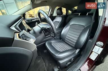 Седан Ford Fusion 2017 в  фото 15 Седан Ford Fusion 2017 в