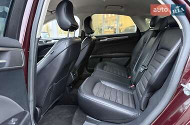 Седан Ford Fusion 2017 в  фото 16 Седан Ford Fusion 2017 в