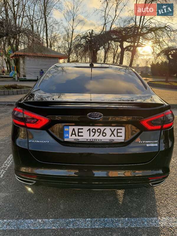 Седан Ford Fusion 2015 в Львові