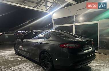 Седан Ford Fusion 2016 в Мукачевому