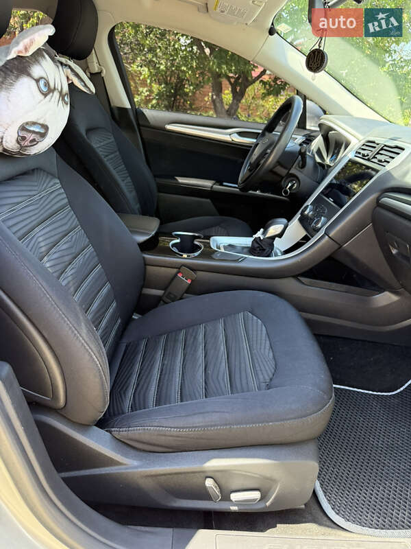 Седан Ford Fusion 2016 в Миколаєві