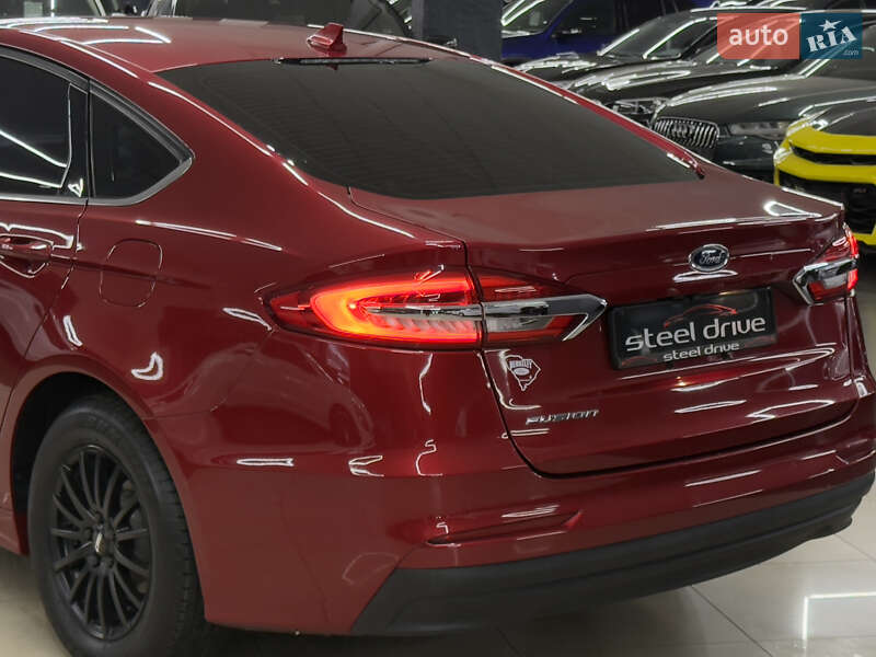 Седан Ford Fusion 2020 в Николаеве
