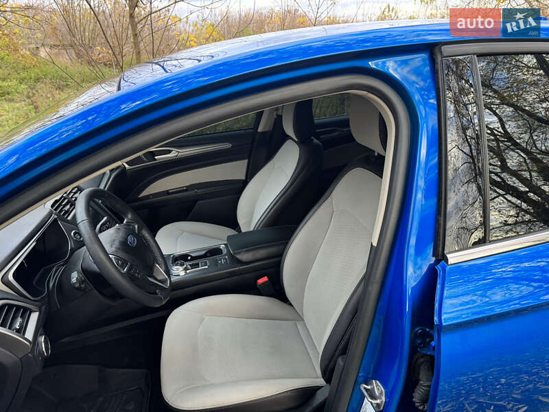 Седан Ford Fusion 2020 в Житомирі