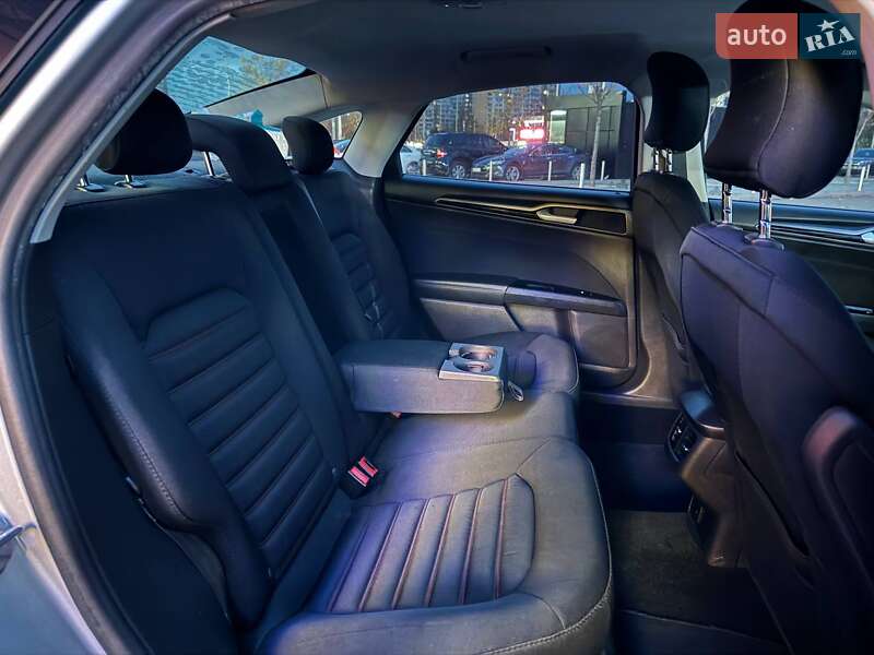 Седан Ford Fusion 2015 в Киеве фото 11 Седан Ford Fusion 2015 в Киеве