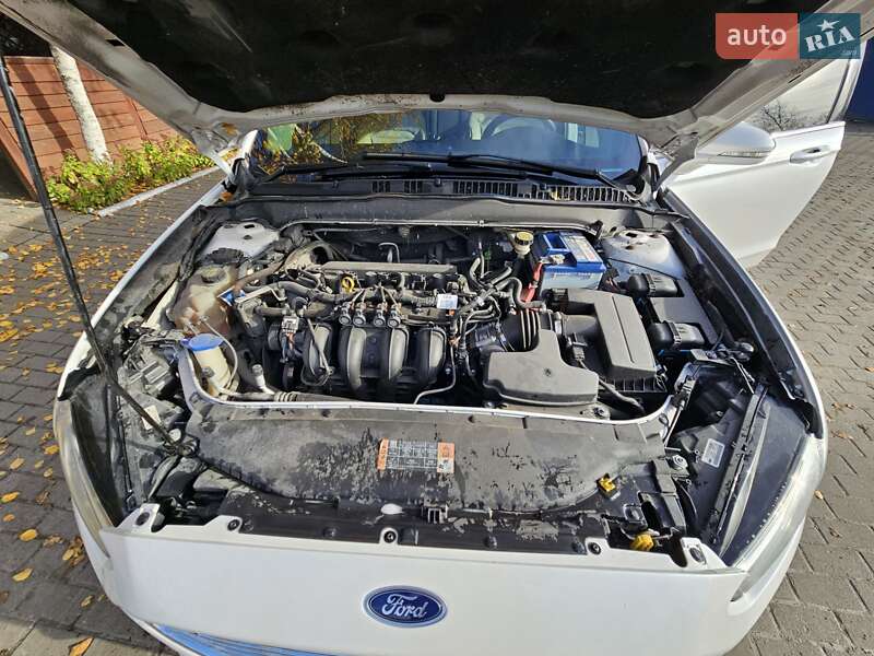 Седан Ford Fusion 2014 в Павлограді