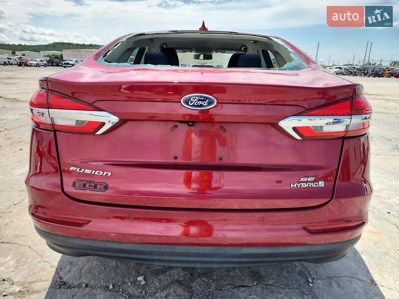 Седан Ford Fusion 2019 в Львові