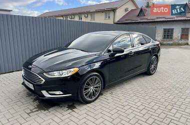 Седан Ford Fusion 2017 в Остроге