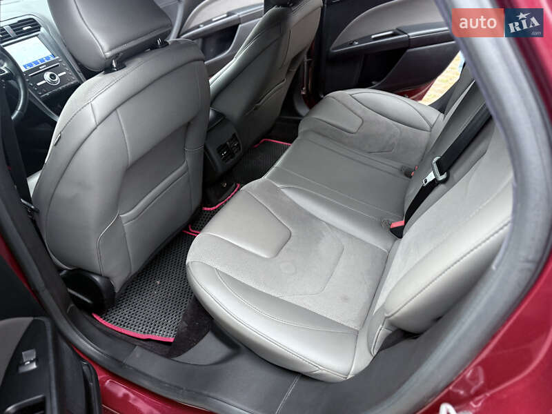 Седан Ford Fusion 2016 в Києві фото 23 Седан Ford Fusion 2016 в Києві