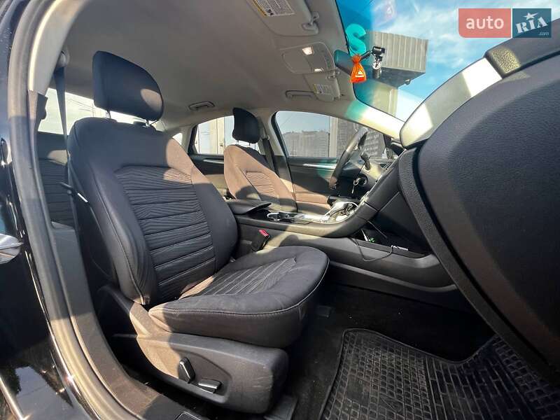 Седан Ford Fusion 2016 в Києві