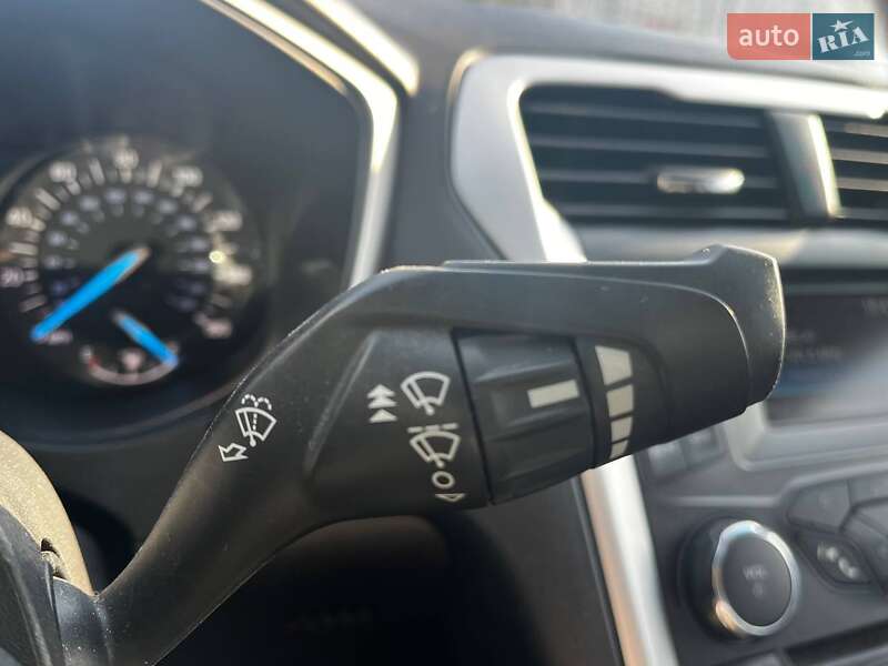 Седан Ford Fusion 2016 в Києві