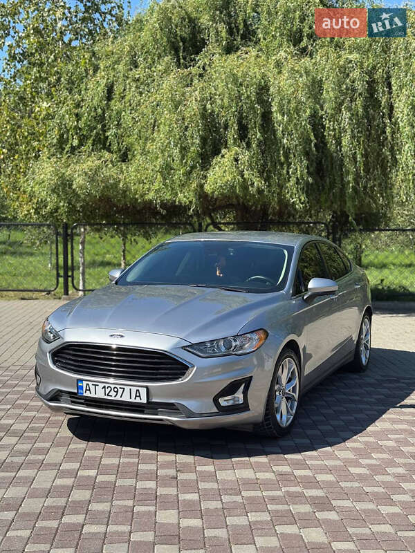 Ford Fusion 2020