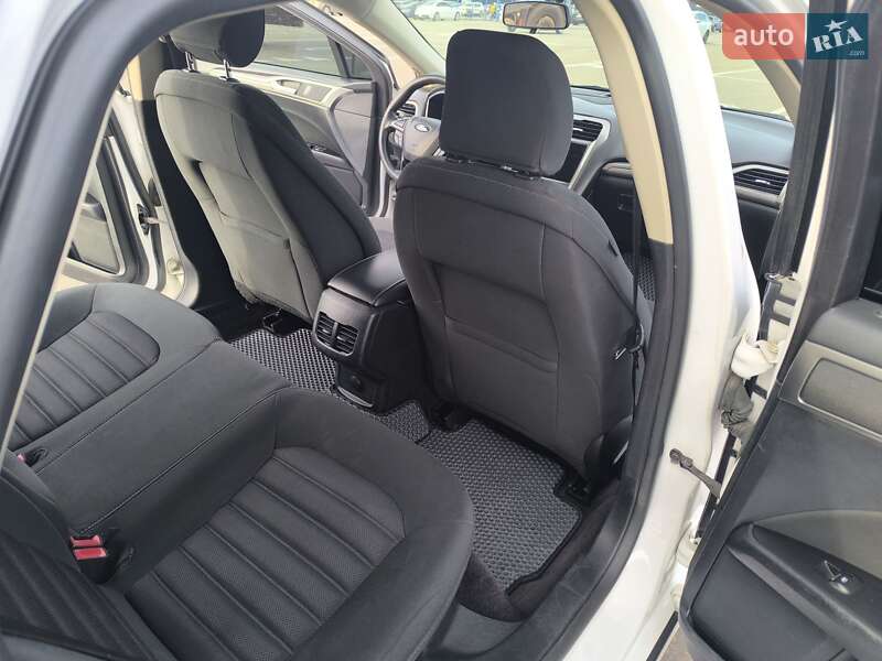 Седан Ford Fusion 2017 в Киеве фото 5 Седан Ford Fusion 2017 в Киеве