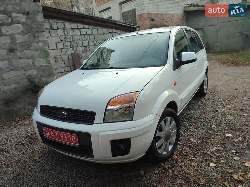 Хэтчбек Ford Fusion 2010 в Житомире