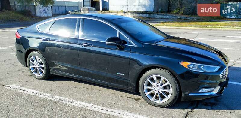 Седан Ford Fusion 2017 в Полтаві