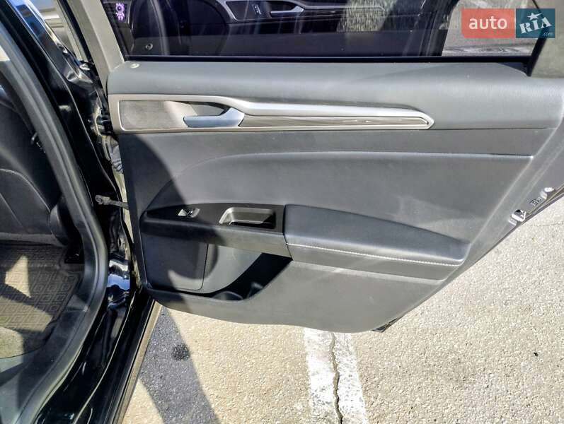 Седан Ford Fusion 2017 в Полтаві