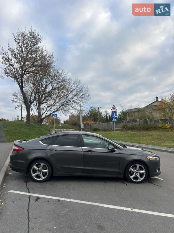 Седан Ford Fusion 2015 в Виннице