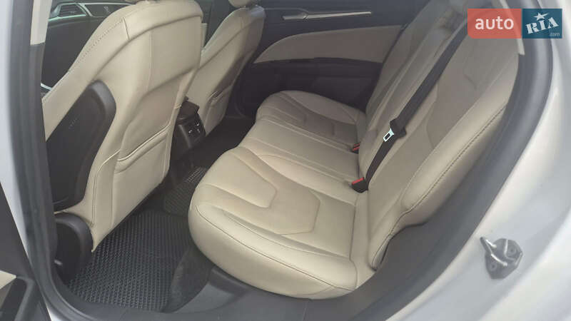 Седан Ford Fusion 2015 в Киеве