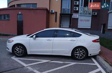 Седан Ford Fusion 2016 в Києві