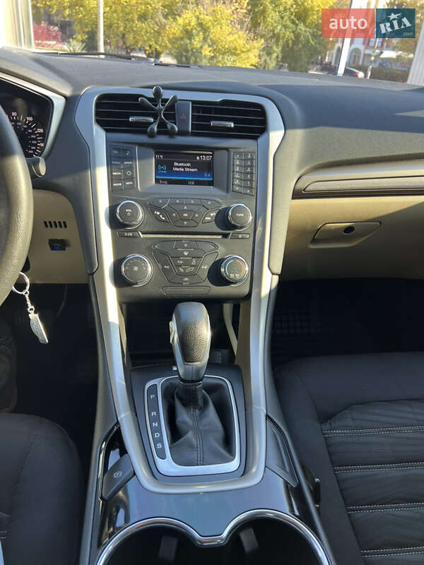 Седан Ford Fusion 2014 в Кам'янському