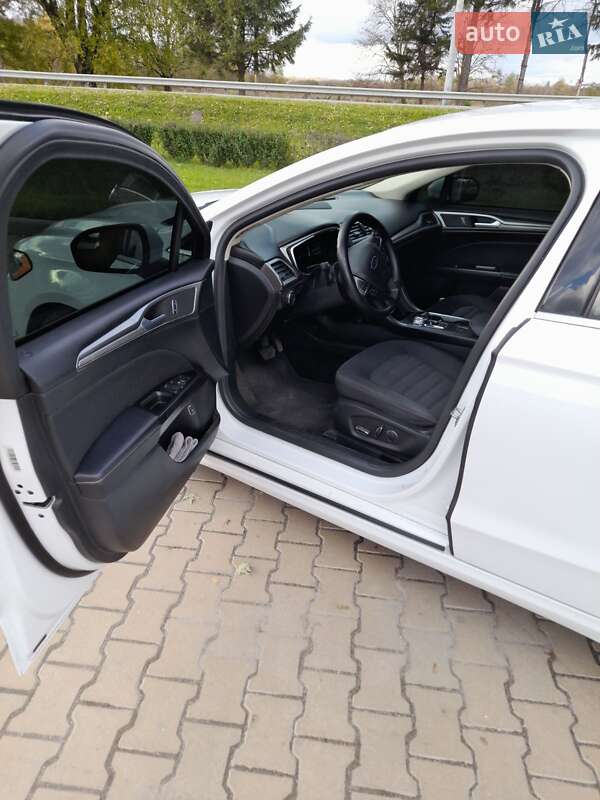 Седан Ford Fusion 2017 в Тернополе