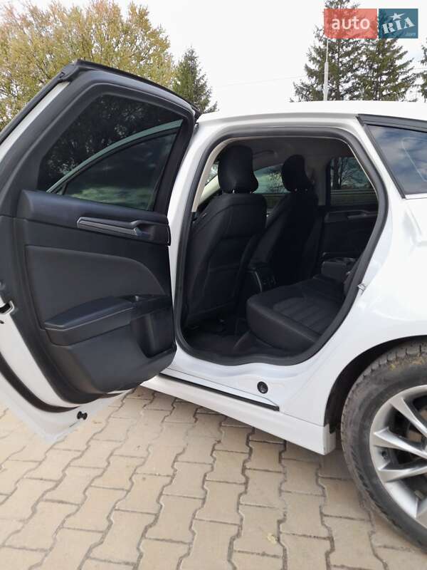 Седан Ford Fusion 2017 в Тернополе