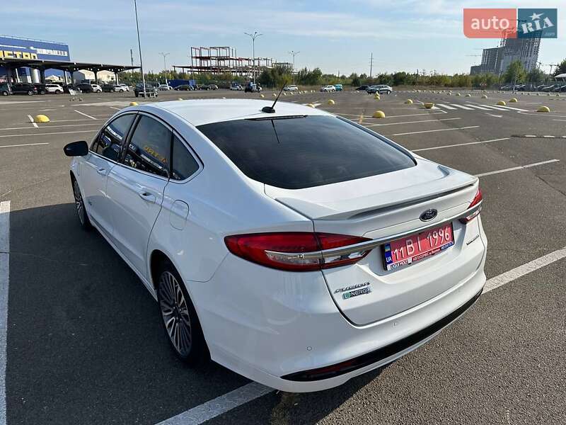 Седан Ford Fusion 2016 в Яготині