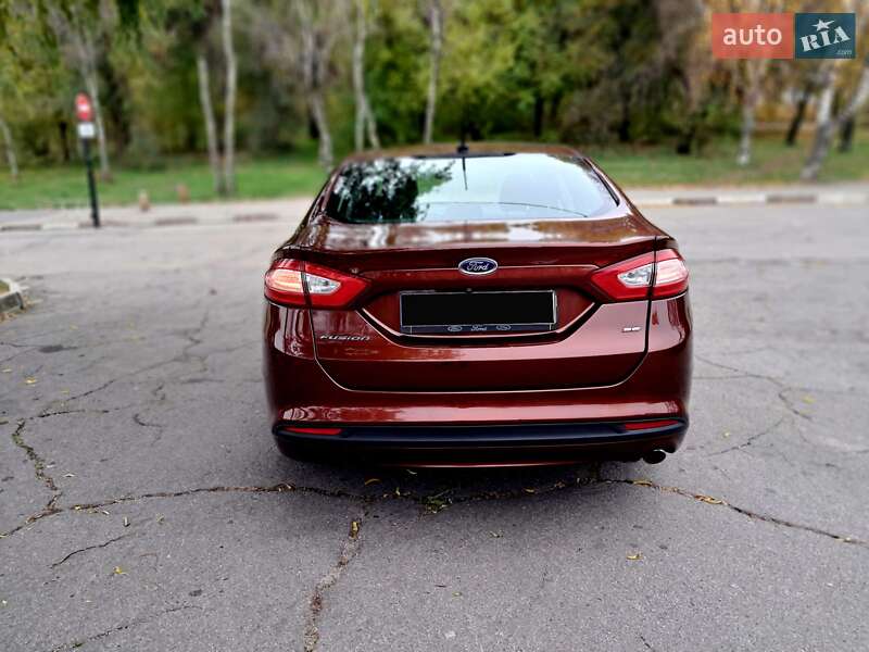 Седан Ford Fusion 2015 в Запорожье
