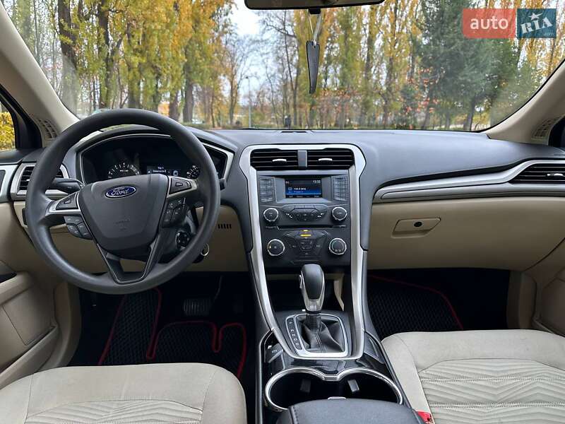Седан Ford Fusion 2015 в Києві фото 16 Седан Ford Fusion 2015 в Києві