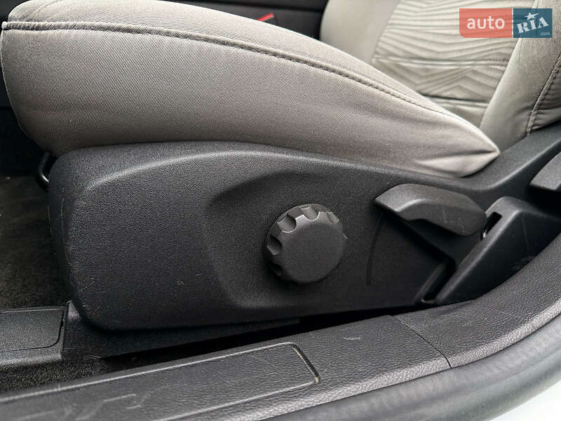 Седан Ford Fusion 2015 в Києві фото 13 Седан Ford Fusion 2015 в Києві