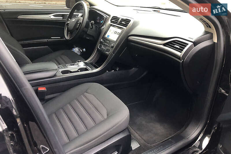Седан Ford Fusion 2019 в Киеве фото 24 Седан Ford Fusion 2019 в Киеве
