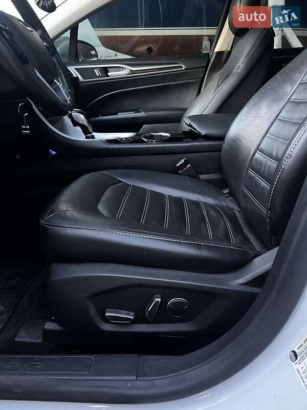 Седан Ford Fusion 2014 в Миколаєві