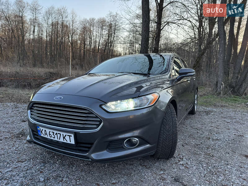 Седан Ford Fusion 2015 в Киеве