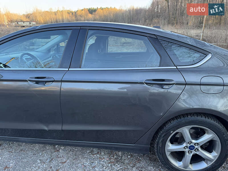 Седан Ford Fusion 2015 в Киеве