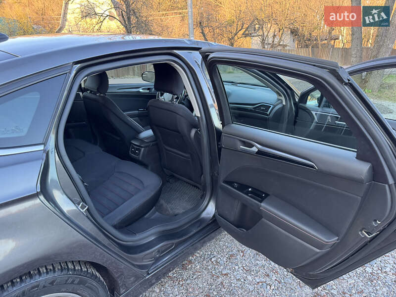 Седан Ford Fusion 2015 в Киеве