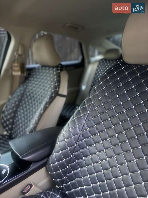 Седан Ford Fusion 2015 в Житомирі